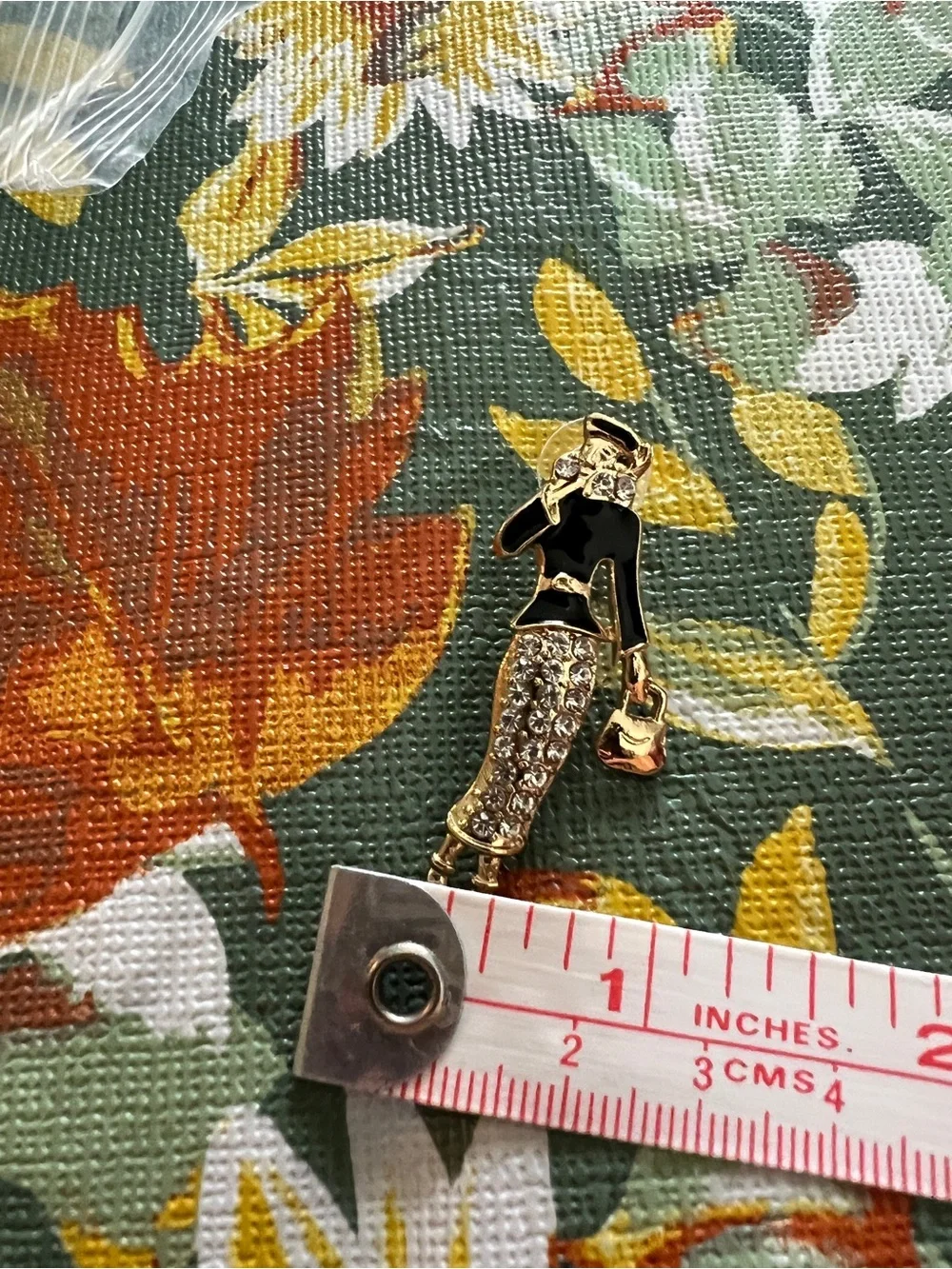 Elegant Gold and Black Fashion Earrings